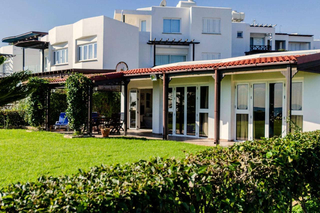 Blue Bay Beach House Ларнака Екстер'єр фото